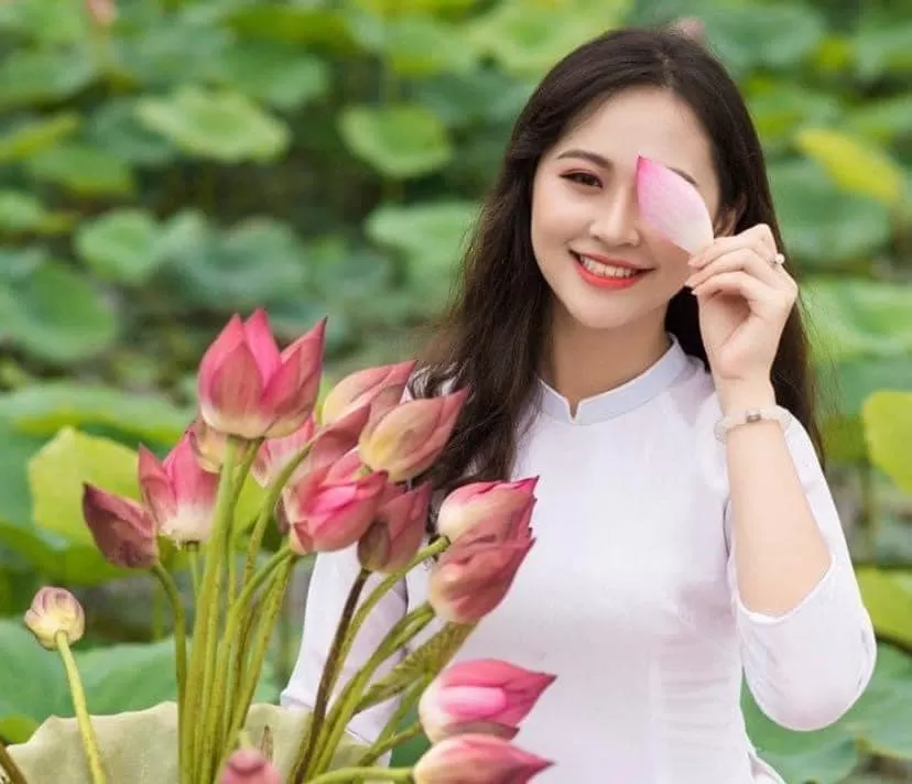 HÃY NÓI RẰNG ANH RẤT NHỚ EM