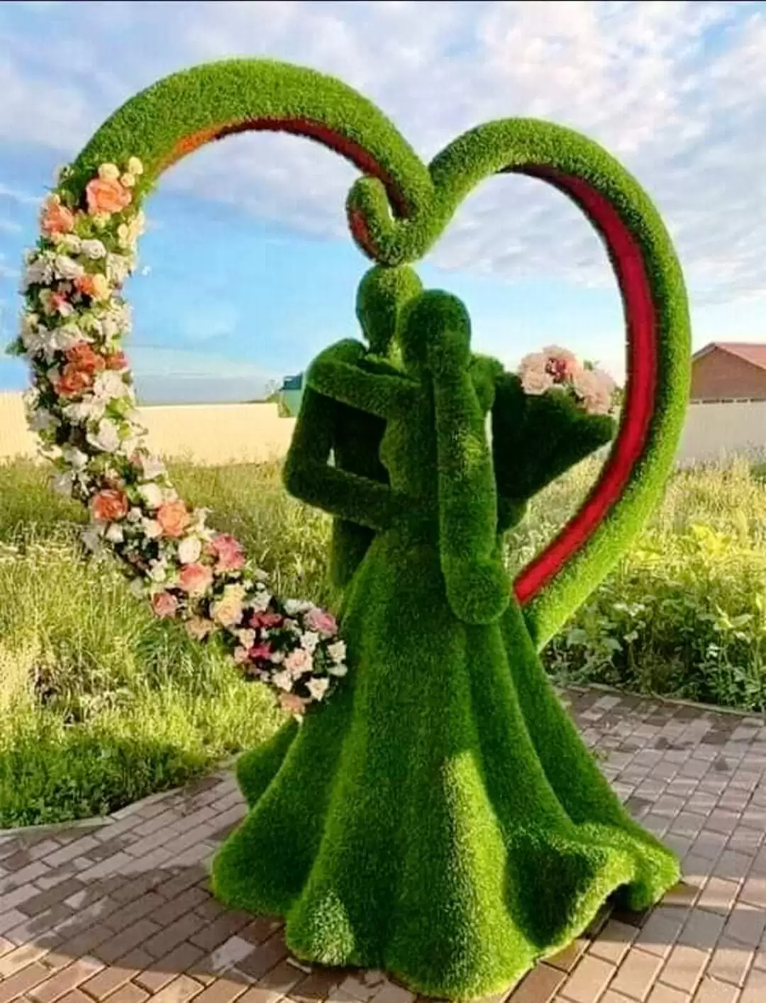 TRỌN KIẾP BÊN ANH